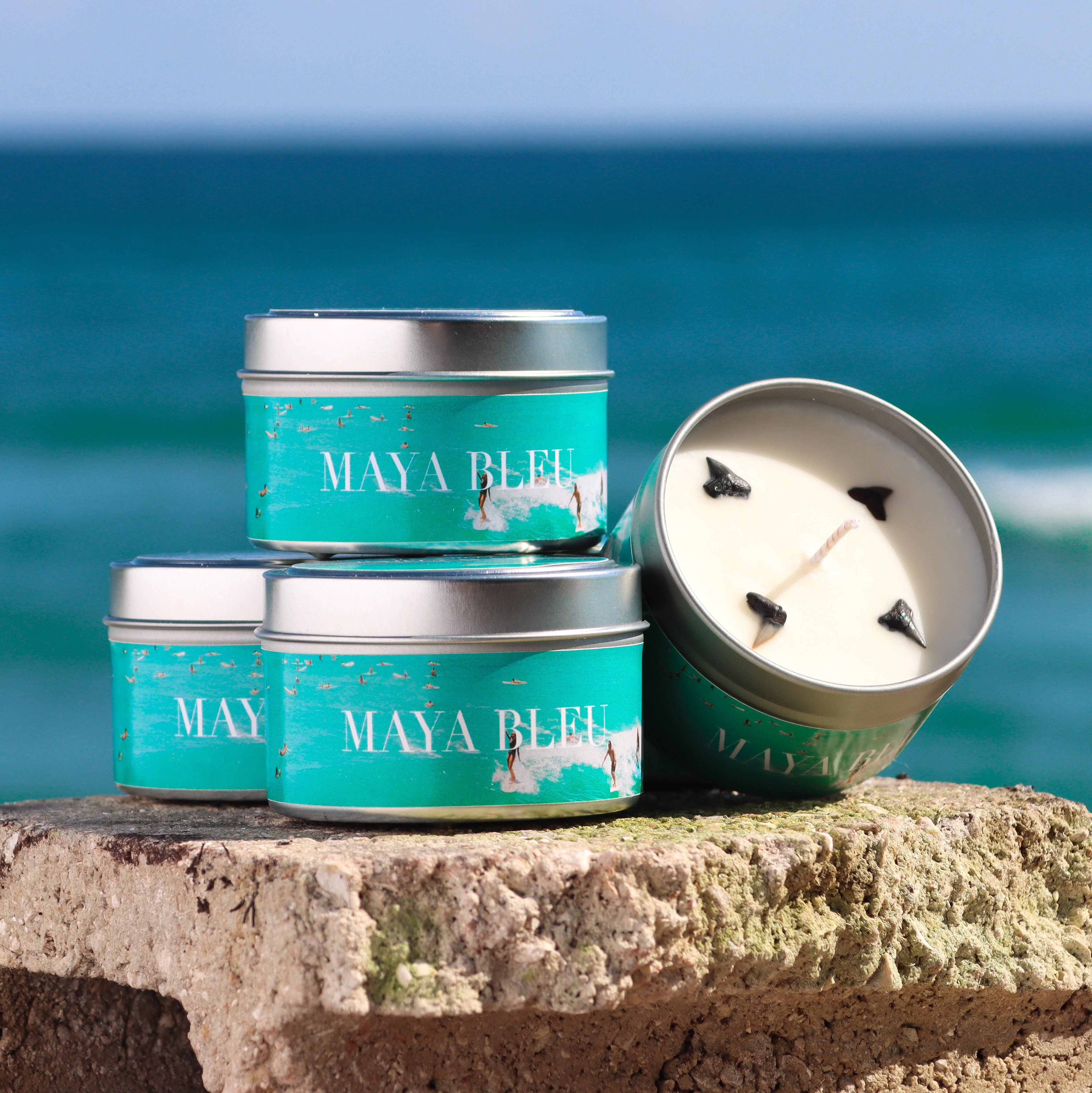 Party Wave Shark Tooth Candle 6oz